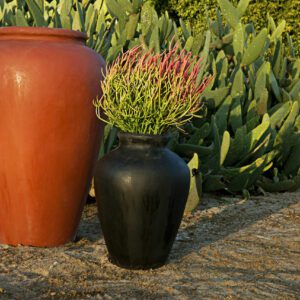 Alter Vase
