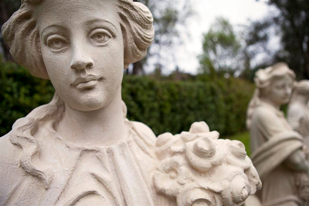Statuaries